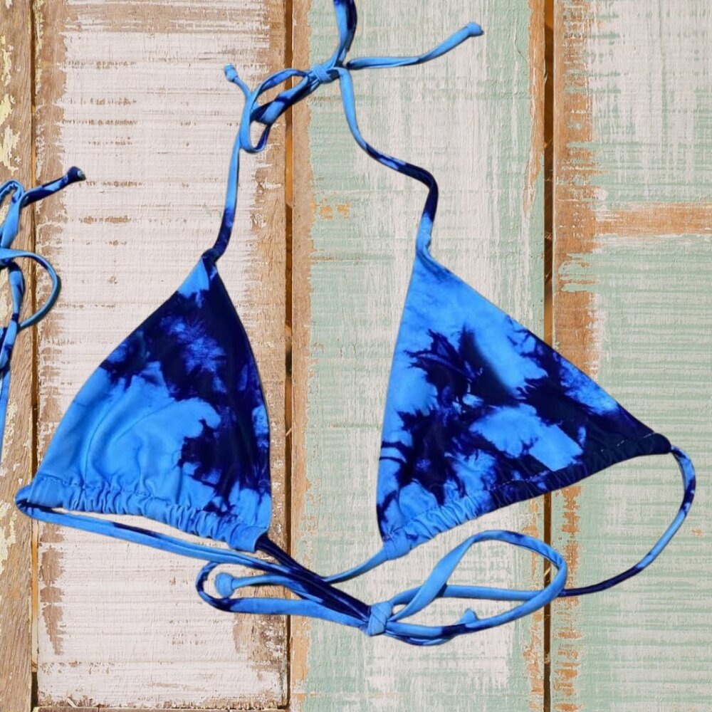 Blue Tie-Dye Triangle Bikini Set Size Small – Adjustable & Beach Ready - Picture 4 of 12